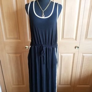 Black Sporty Maxy Dress! EVERYTHING GOES!